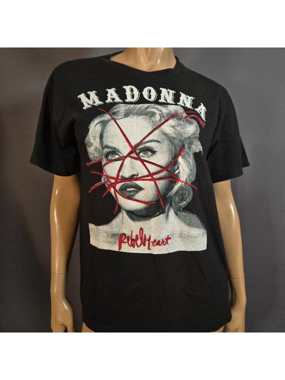 Madonna Rebel Heart 2015 Tour T Shirt Size M Black Short Sleeve Canada
